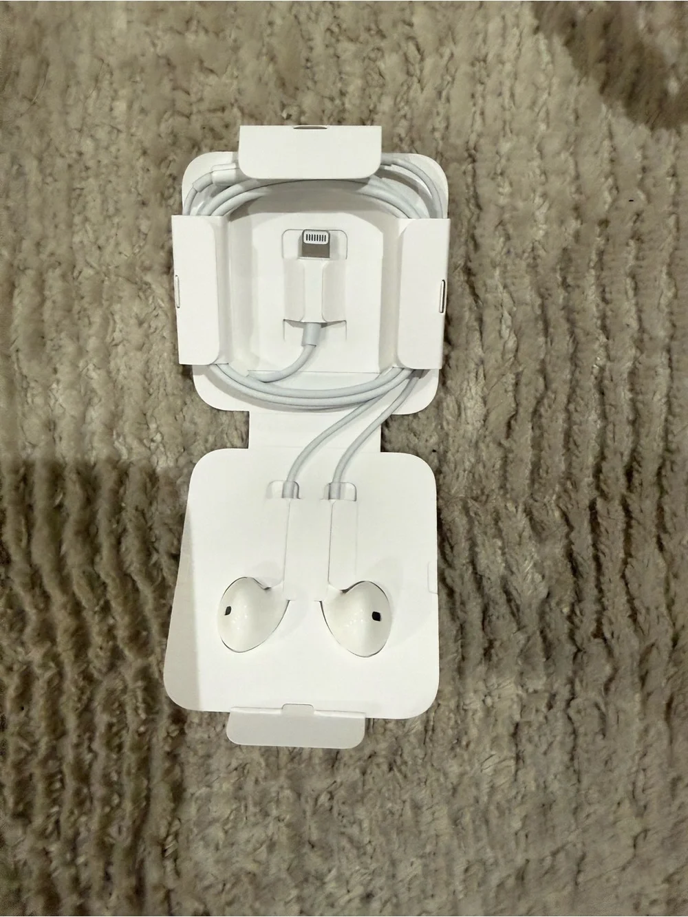 Wired EarPods with Lightning Connector, NWOT